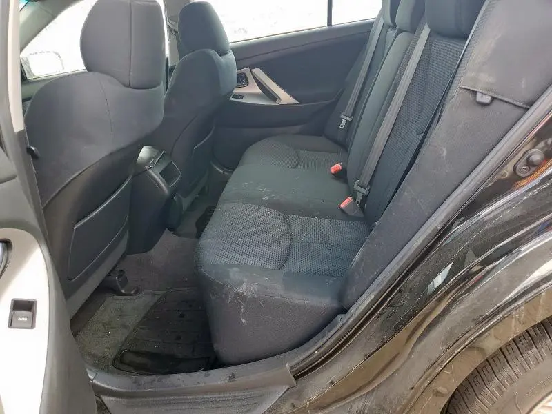 2011 TOYOTA CAMRY SE  