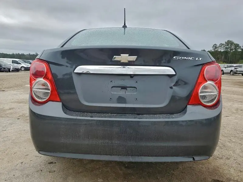 2016 CHEVROLET SONIC LT  