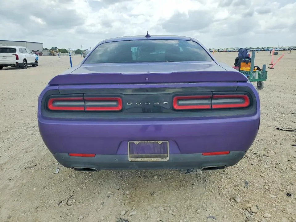 2016 DODGE CHALLENGER SXT  