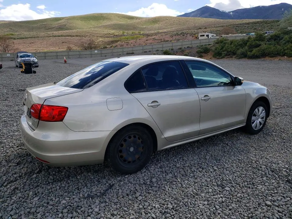 2012 VOLKSWAGEN JETTA SE  