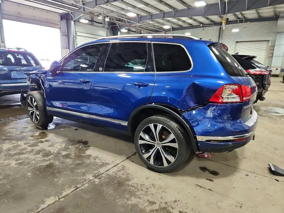 2017 VOLKSWAGEN TOUAREG WOLFSBURG  