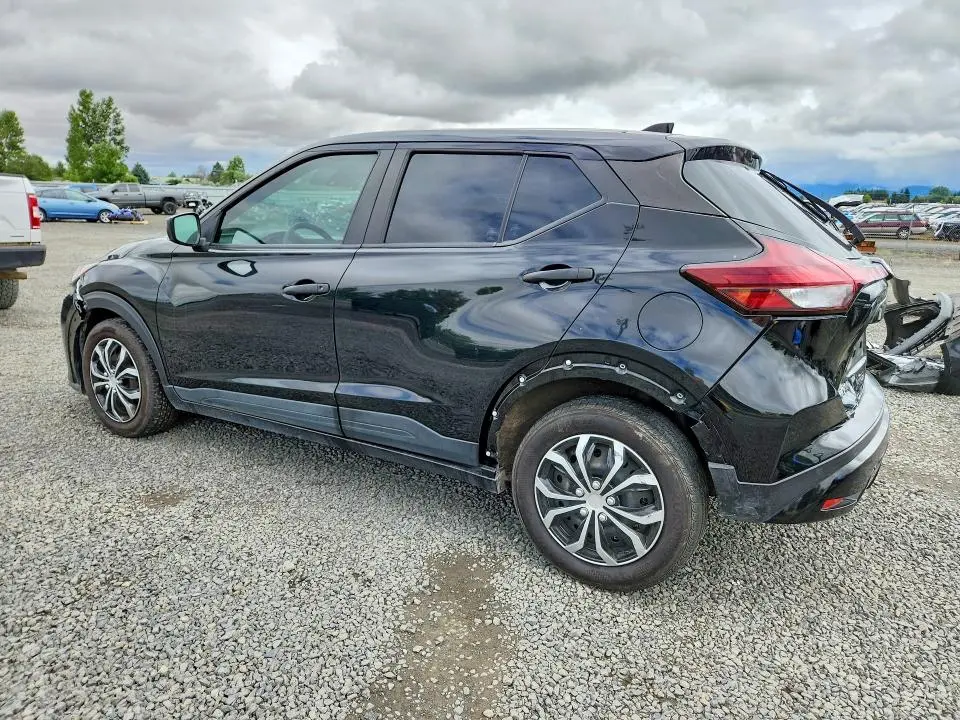 2021 NISSAN KICKS S  