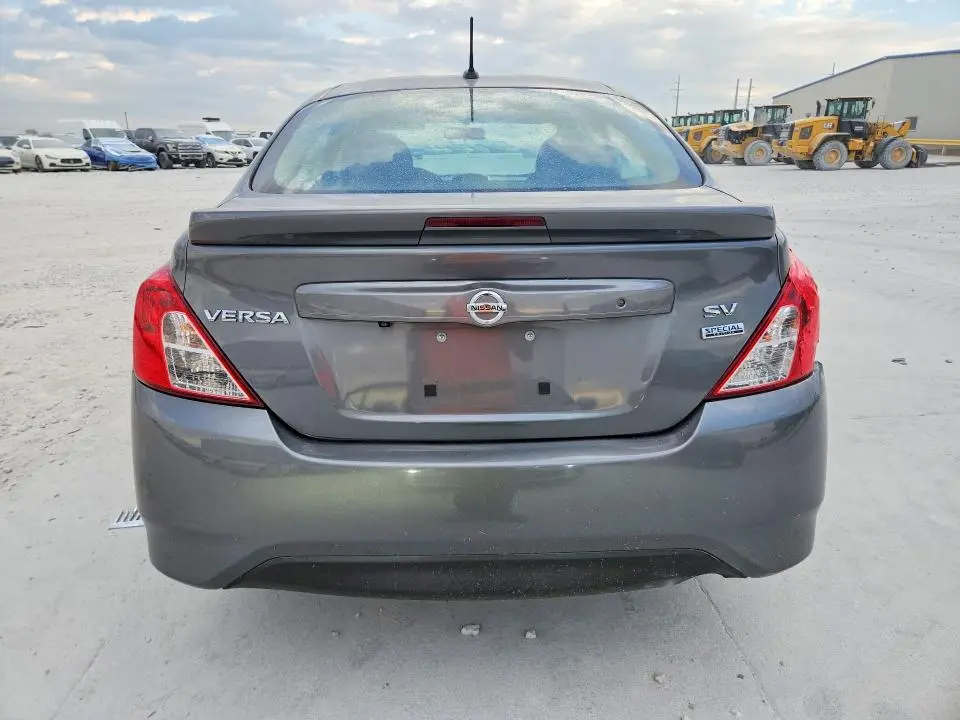 2019 NISSAN VERSA SV  