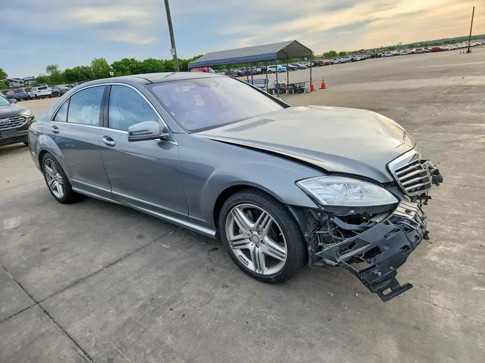 2013 MERCEDES-BENZ S 400  