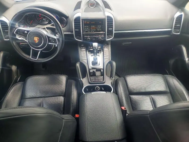 2016 PORSCHE CAYENNE   