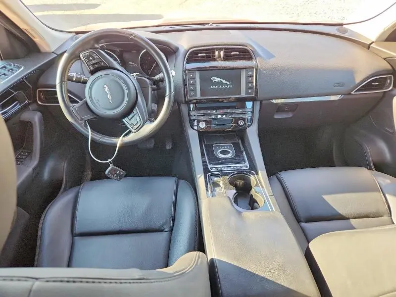 2017 JAGUAR F-PACE PREMIUM  