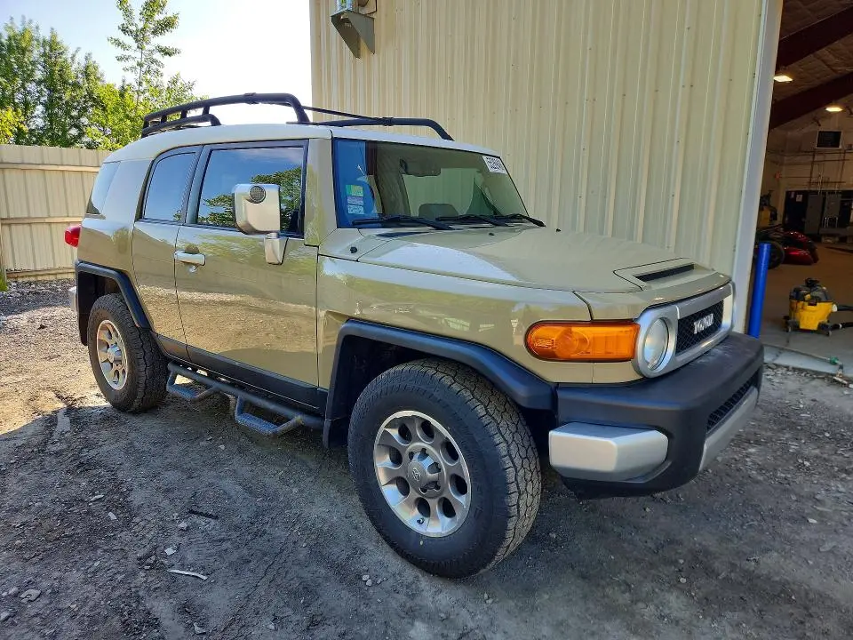2011 TOYOTA FJ CRUISER BASE  
