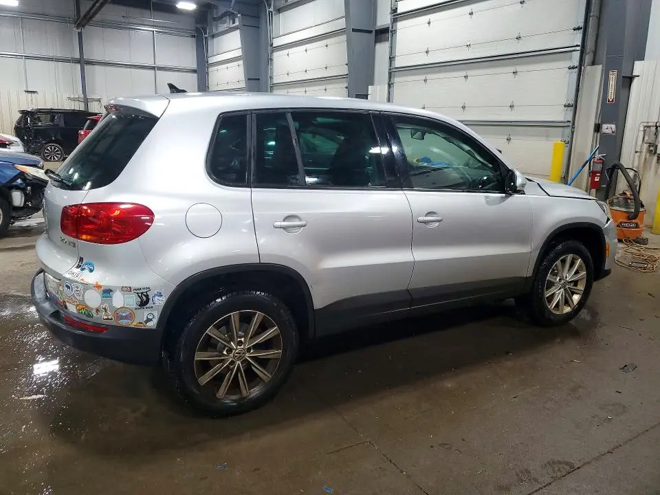 2014 VOLKSWAGEN TIGUAN S  