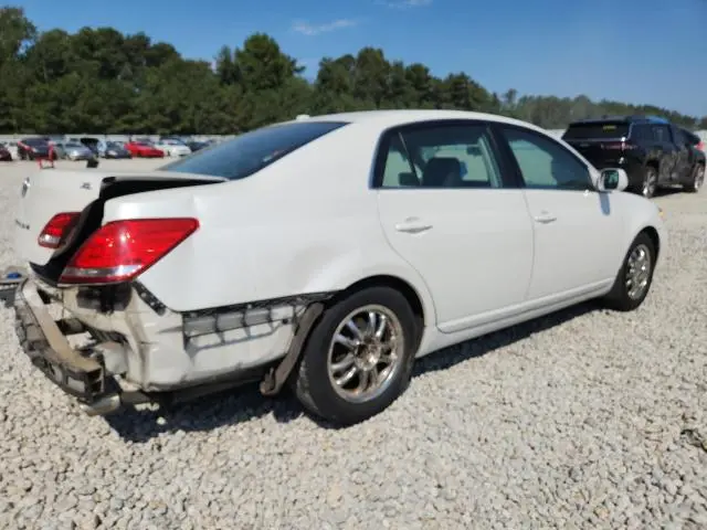 2010 TOYOTA AVALON XL  