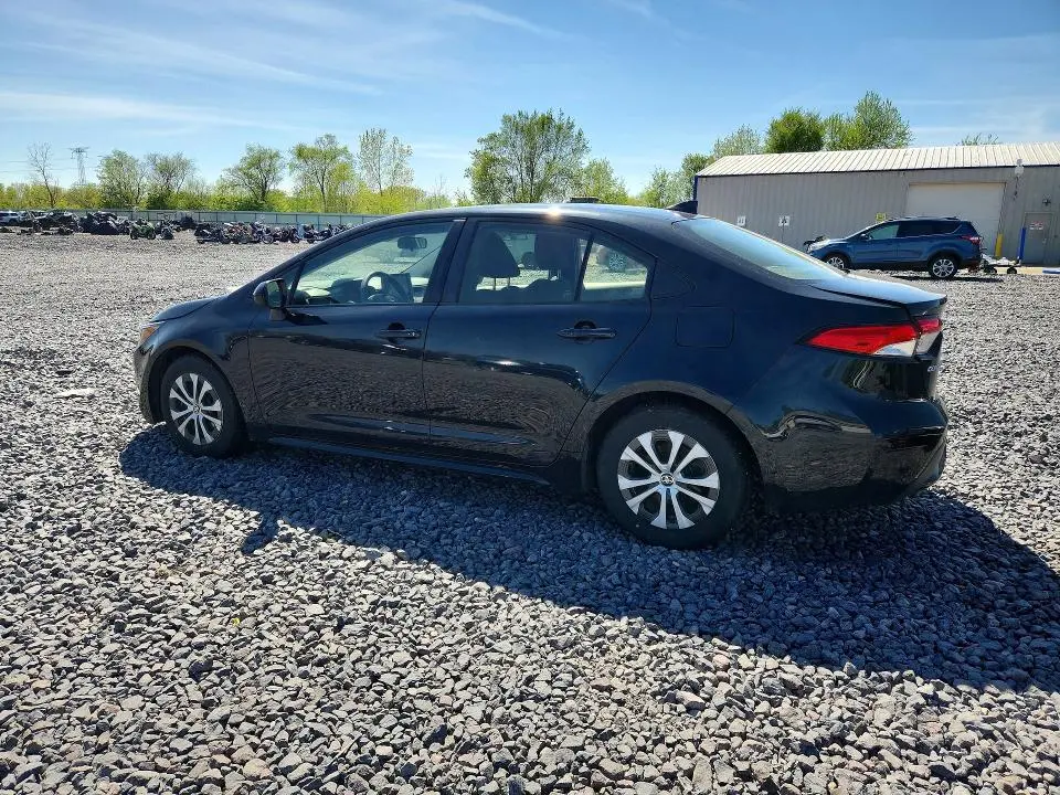 2022 TOYOTA COROLLA LE  
