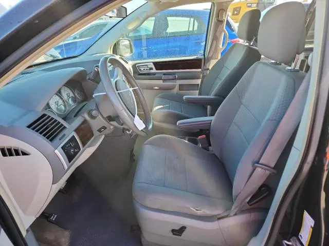 2010 CHRYSLER TOWN & COUNTRY TOURING  