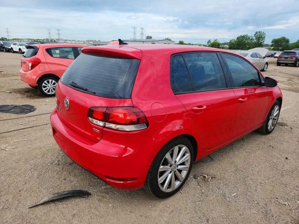 2013 VOLKSWAGEN GOLF   