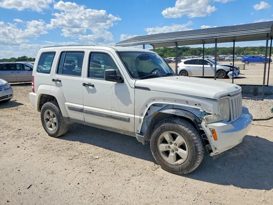 2010 JEEP LIBERTY SPORT  