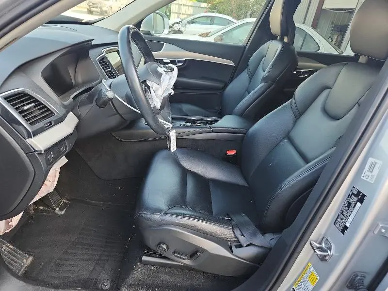 2021 VOLVO XC90 T5 MOMENTUM  