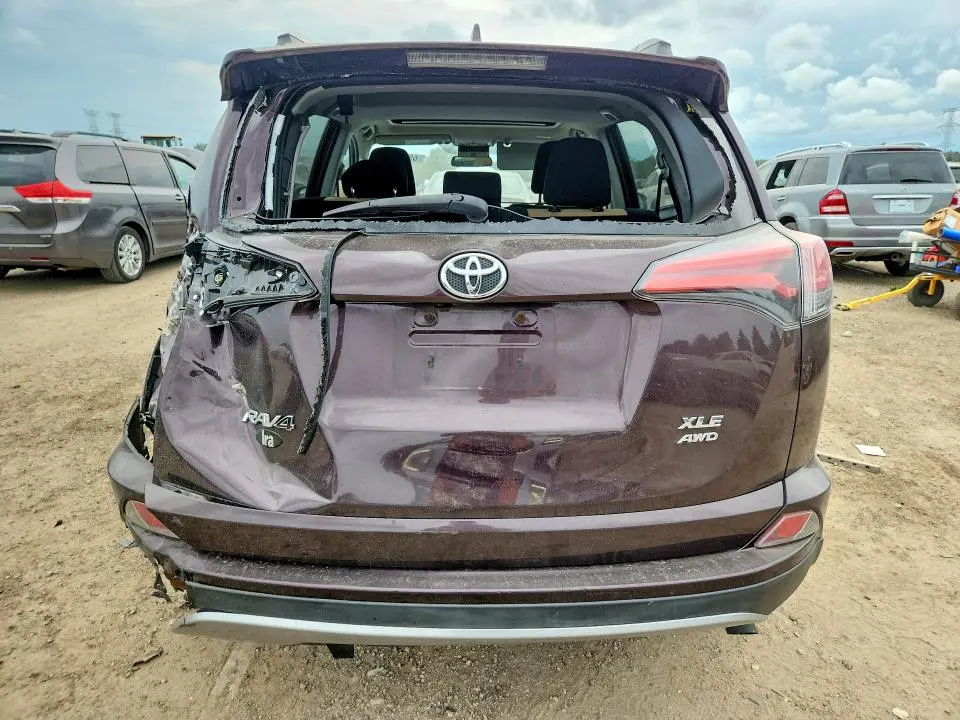 2017 TOYOTA RAV4 XLE  