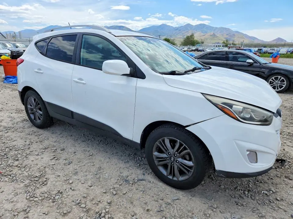 2015 HYUNDAI TUCSON SE  