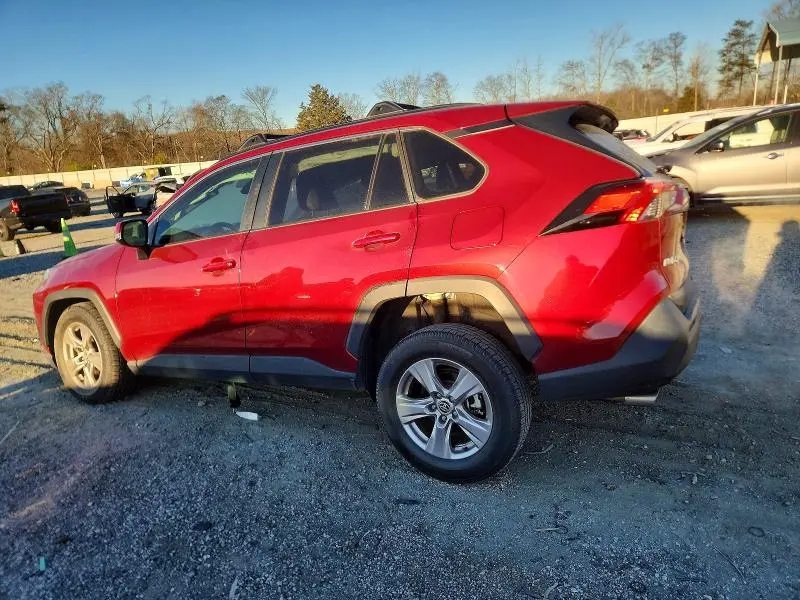 2022 TOYOTA RAV4 XLE  