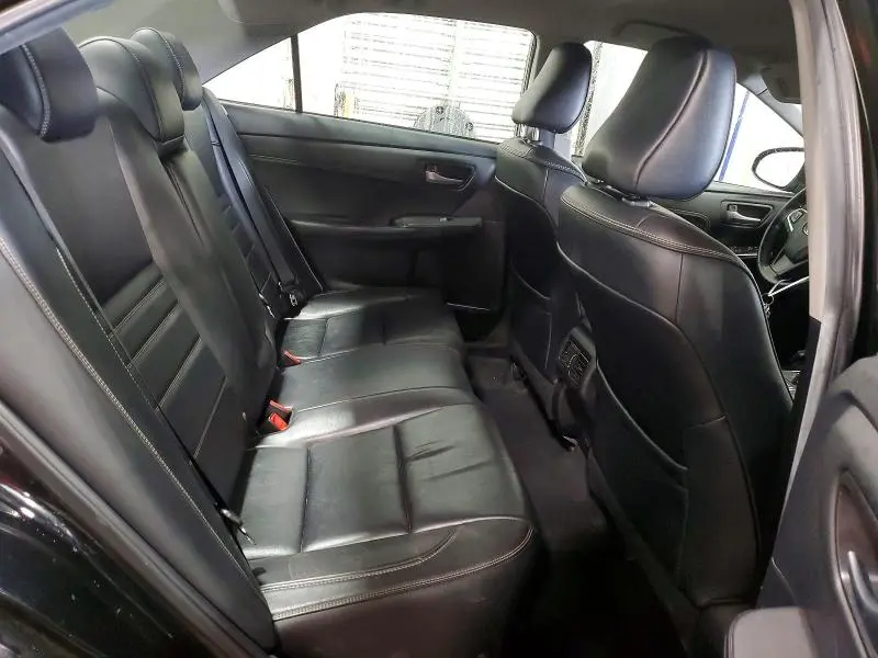 2015 TOYOTA CAMRY XLE  