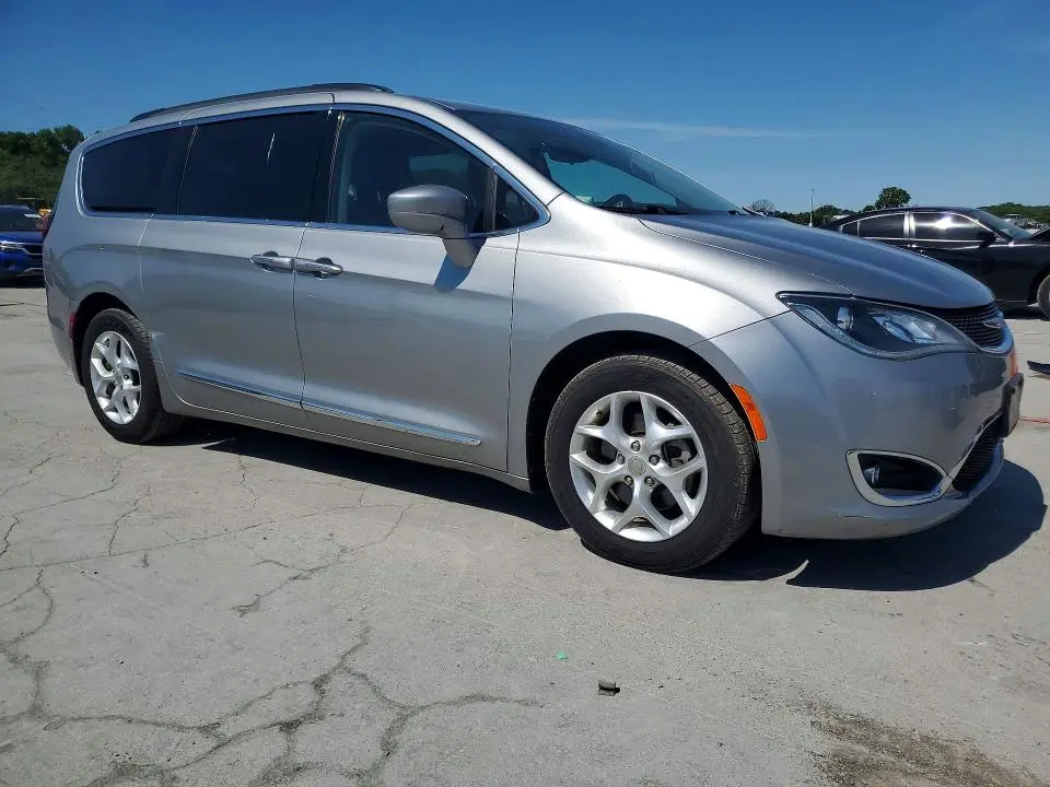 2017 CHRYSLER PACIFICA TOURING L  