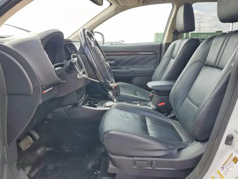 2018 MITSUBISHI OUTLANDER SE  