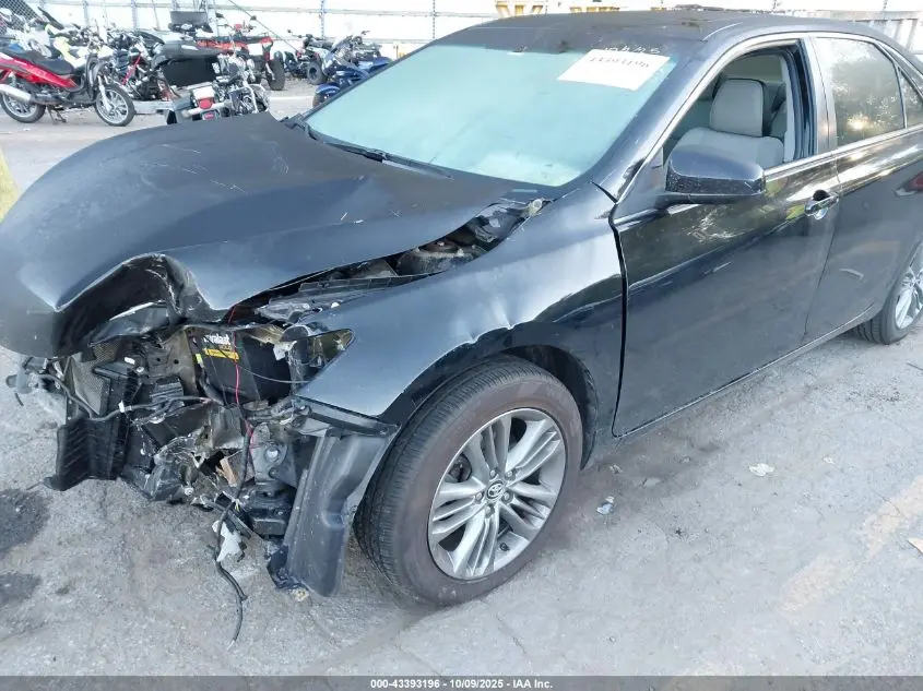 2016 TOYOTA CAMRY SE