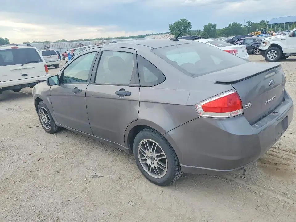 2010 FORD FOCUS SE  