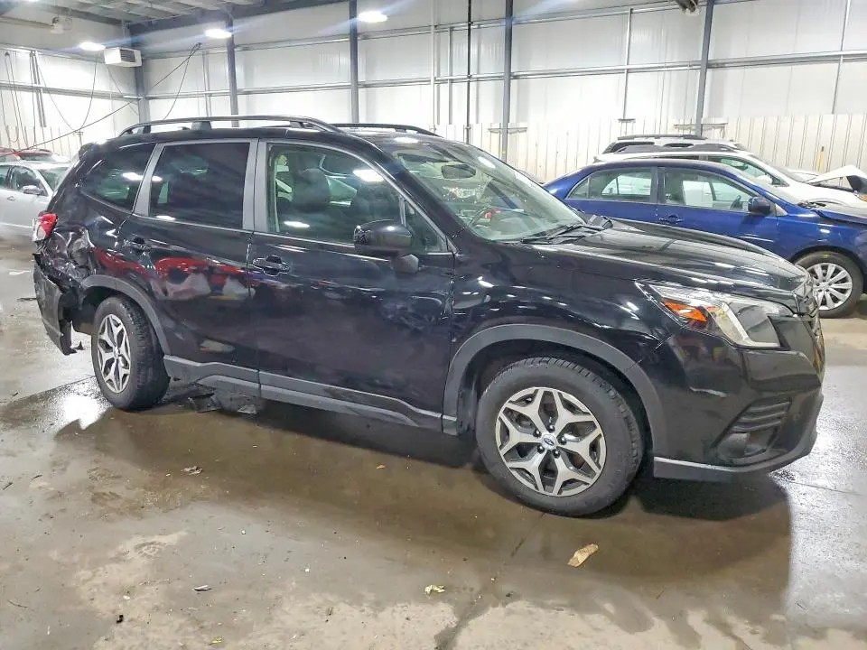 2022 SUBARU FORESTER PREMIUM  