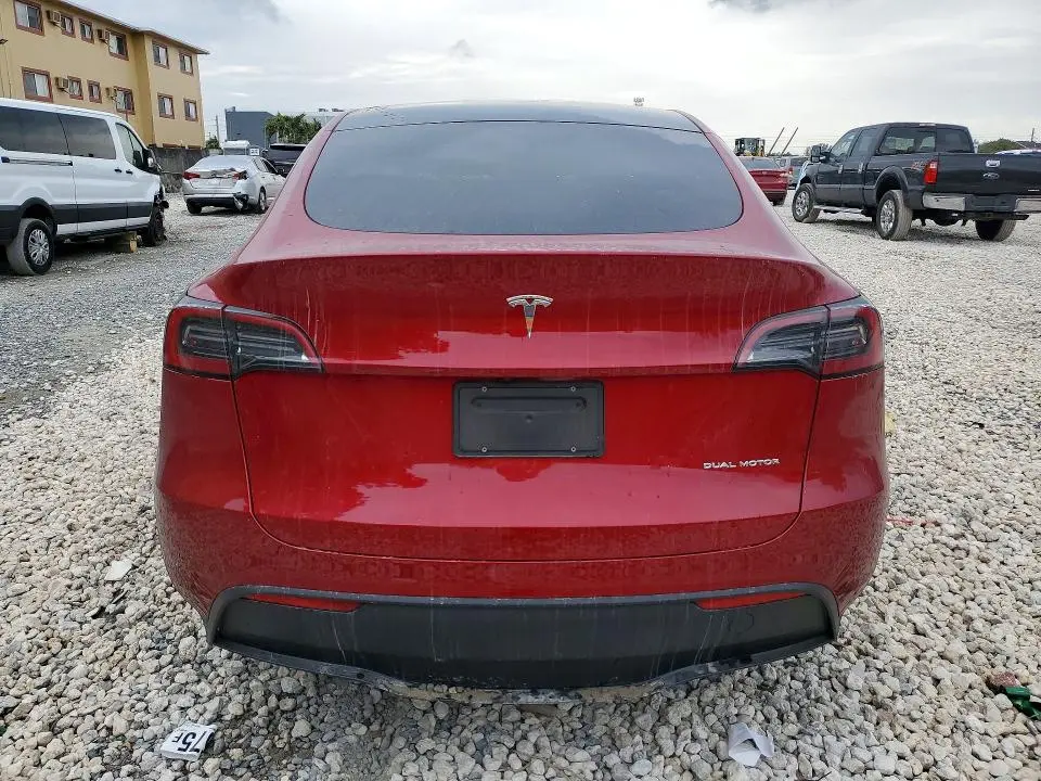 2024 TESLA MODEL Y   