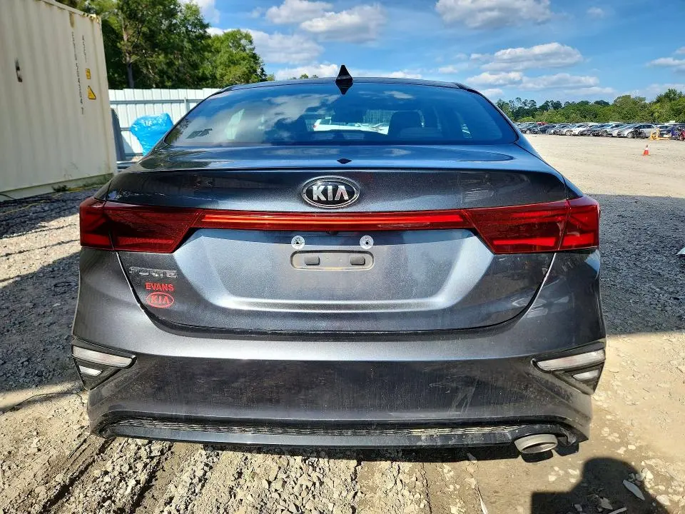 2019 KIA FORTE LXS  