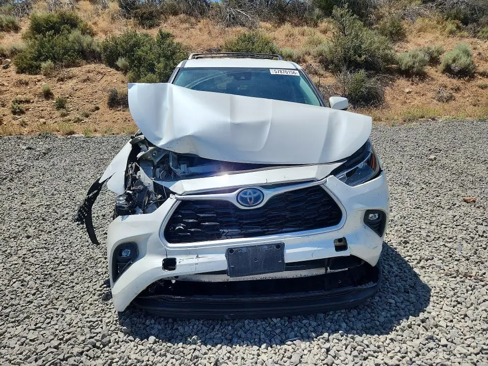 2021 TOYOTA HIGHLANDER HYBRID LE  