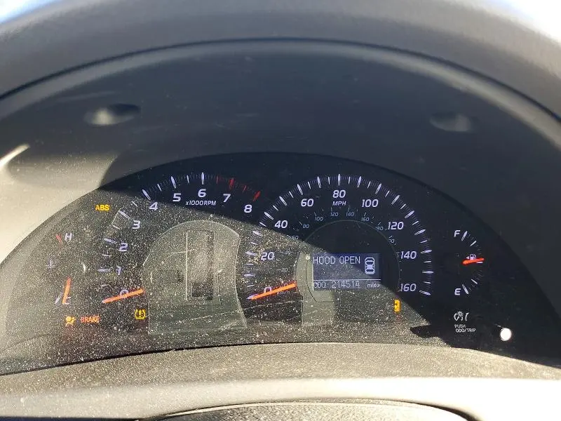 2010 TOYOTA CAMRY SE  