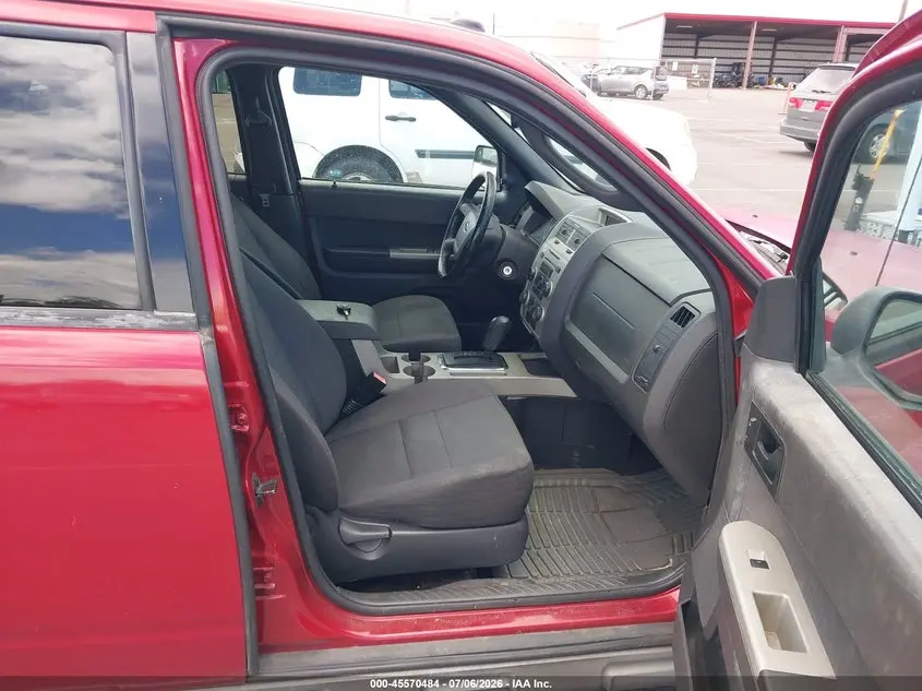 2011 FORD ESCAPE XLT