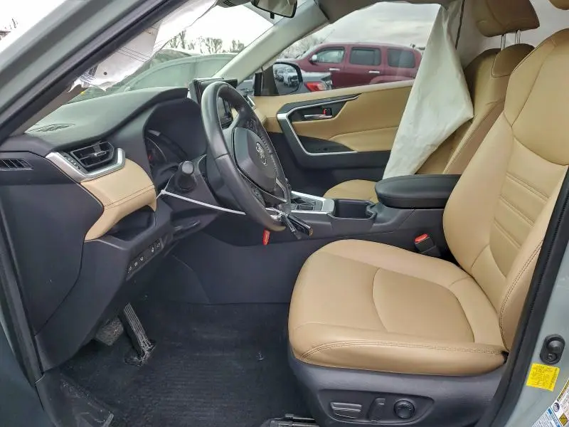 2022 TOYOTA RAV4 XLE PREMIUM  