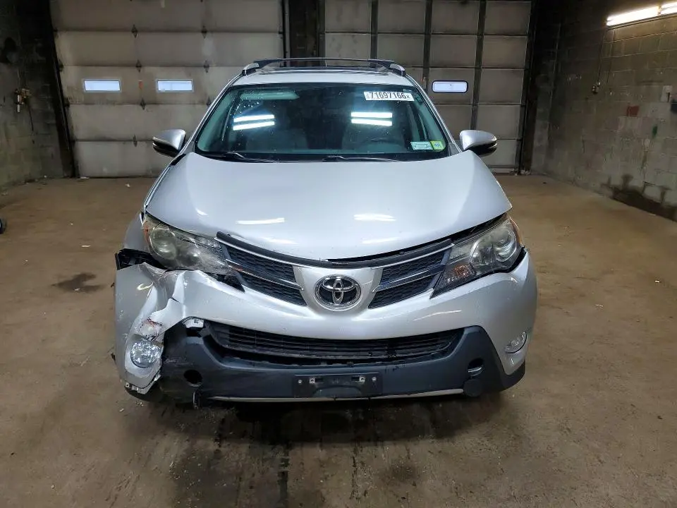 2014 TOYOTA RAV4 XLE  