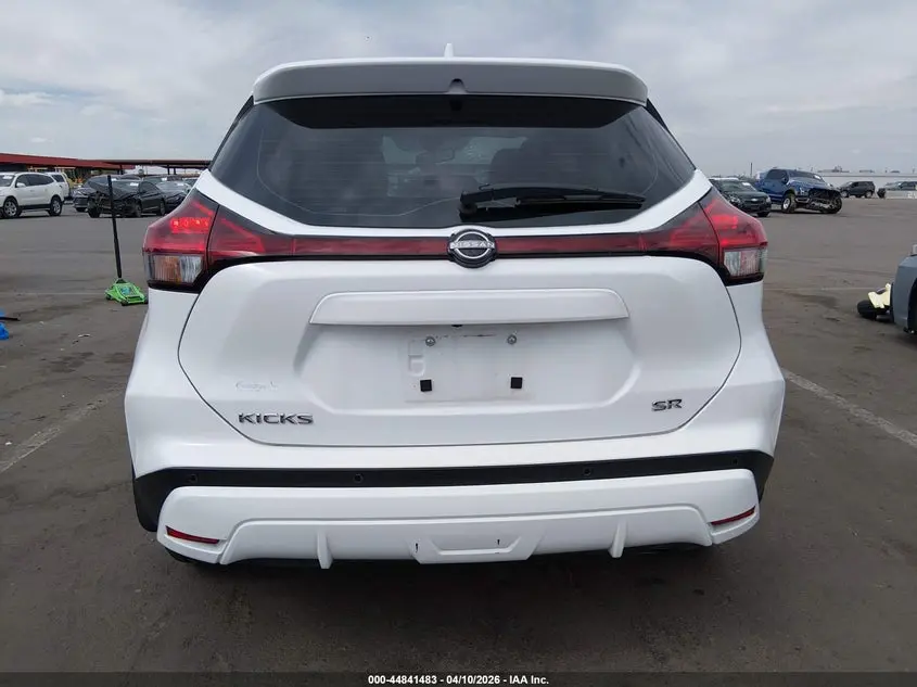 2024 NISSAN KICKS SR XTRONIC CVT