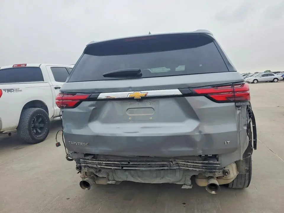 2023 CHEVROLET TRAVERSE LT  