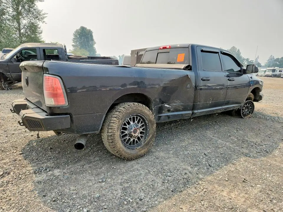 2016 RAM 3500 SLT  