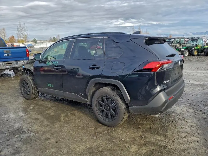 2025 TOYOTA RAV4 XLE  