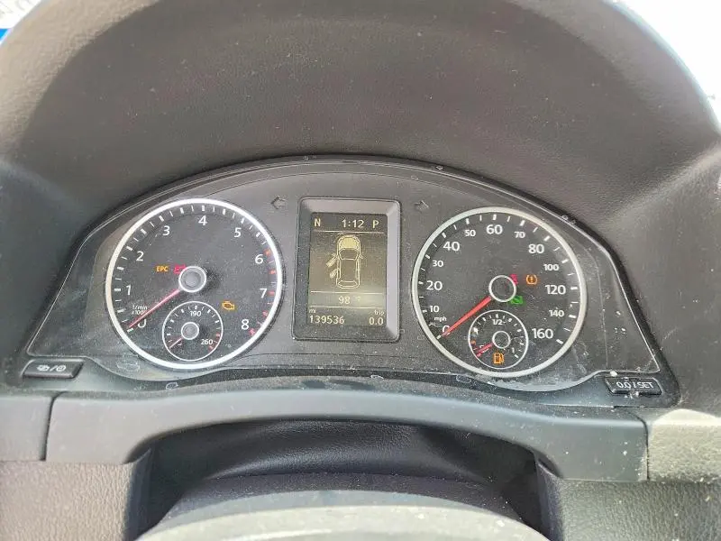 2013 VOLKSWAGEN TIGUAN S  