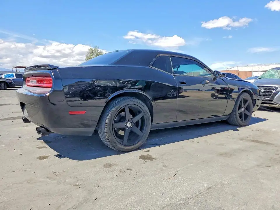 2014 DODGE CHALLENGER SXT  