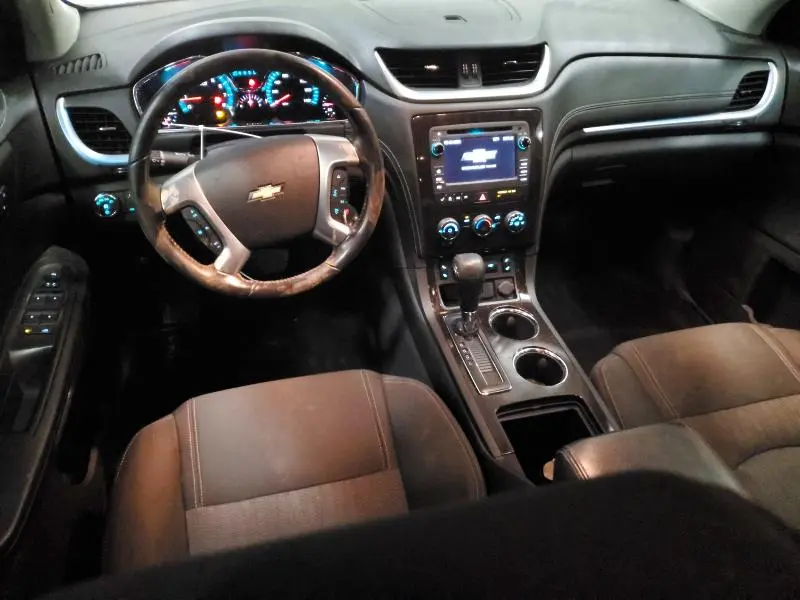 2017 CHEVROLET TRAVERSE LT  