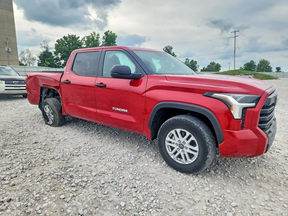 2025 TOYOTA TUNDRA SR5  