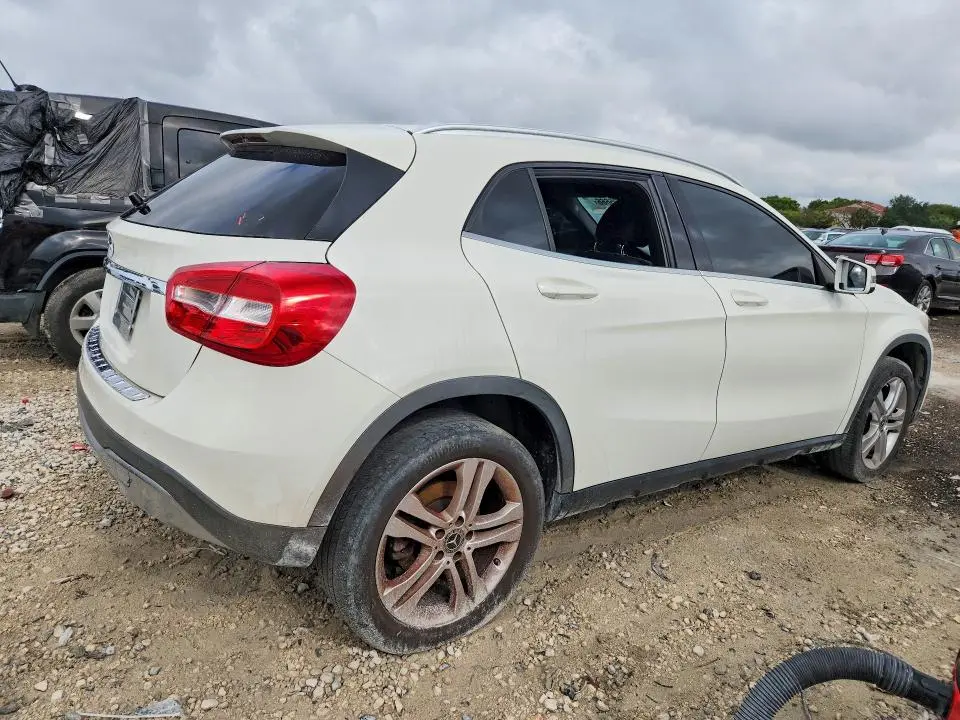 2018 MERCEDES-BENZ GLA 250  