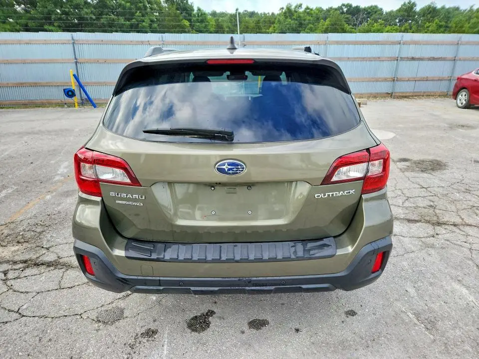 2018 SUBARU OUTBACK TOURING  