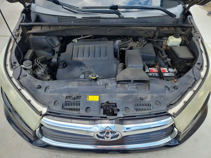 2015 TOYOTA HIGHLANDER LE  
