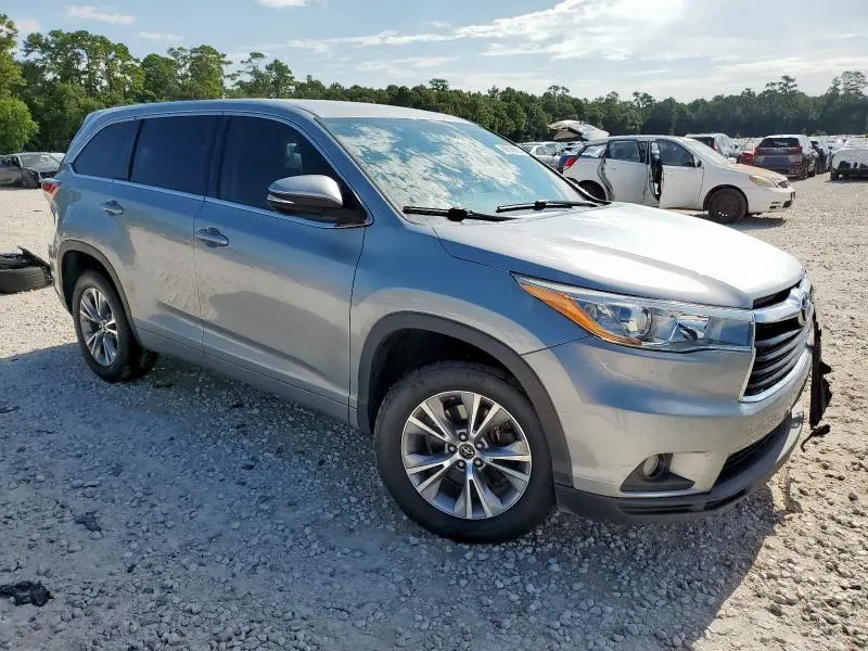 2016 TOYOTA HIGHLANDER LE  