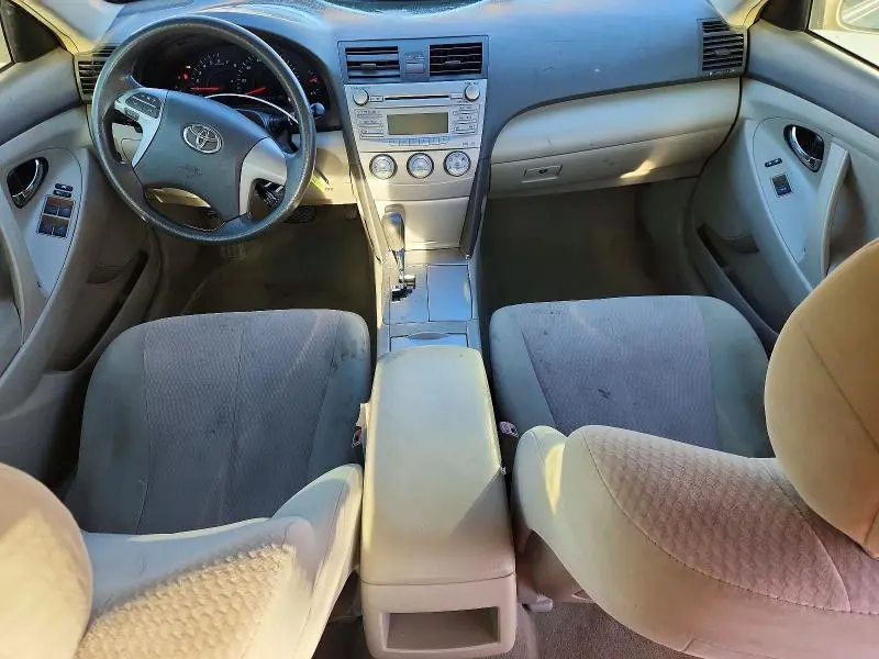 2010 TOYOTA CAMRY LE  