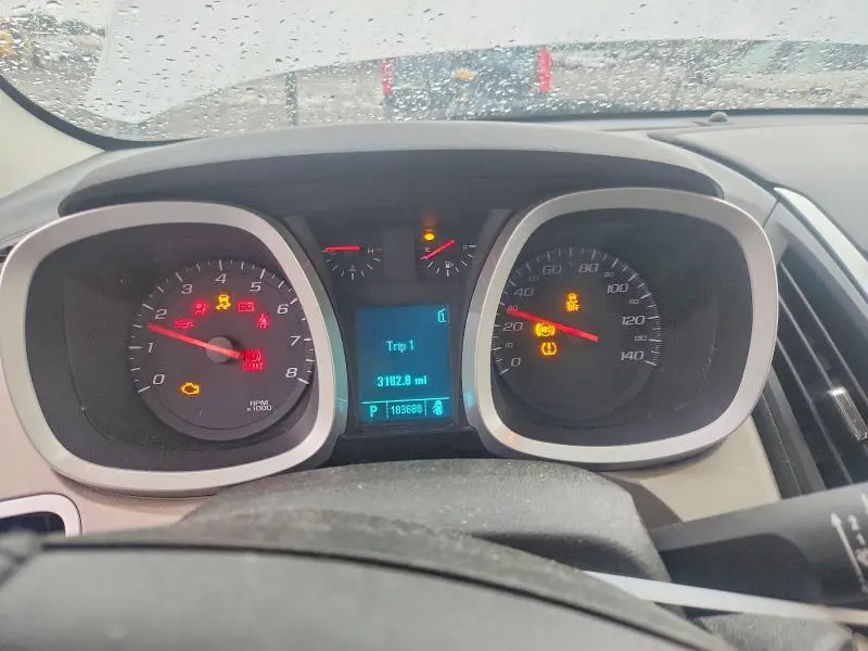 2010 CHEVROLET EQUINOX LT  