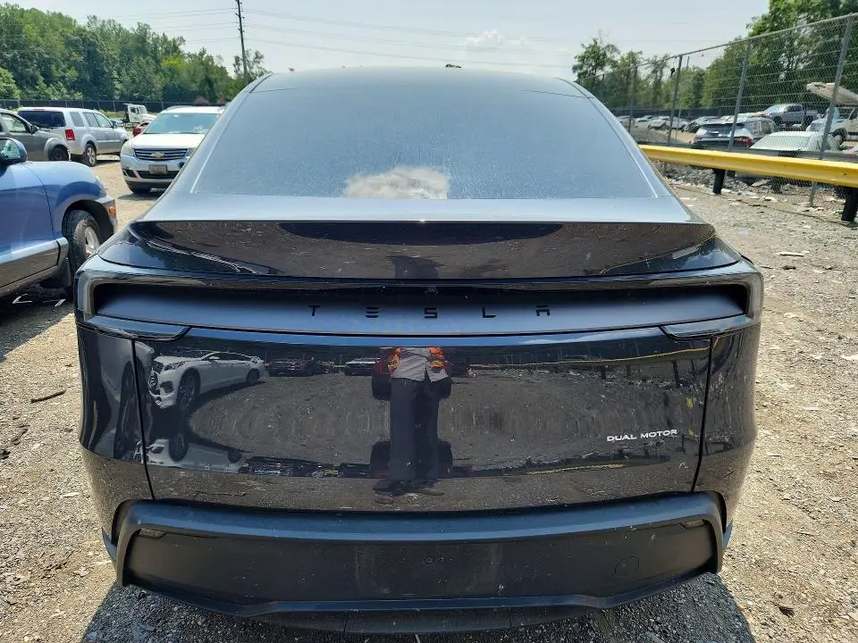 2026 TESLA MODEL Y   