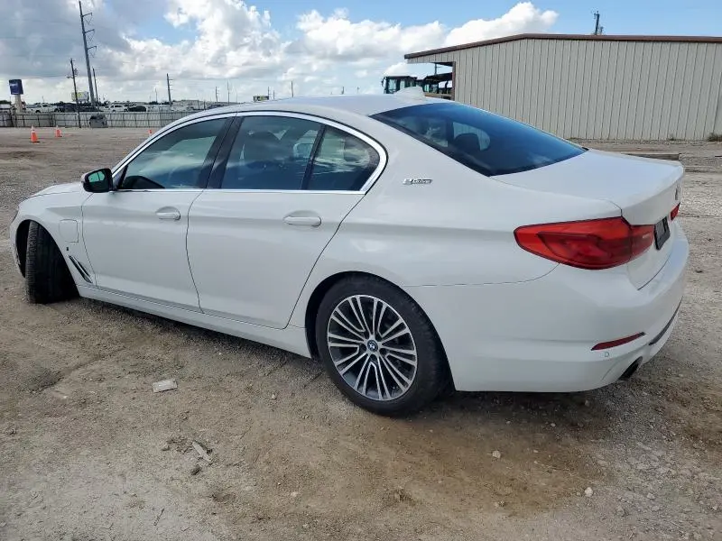 2019 BMW 530E   